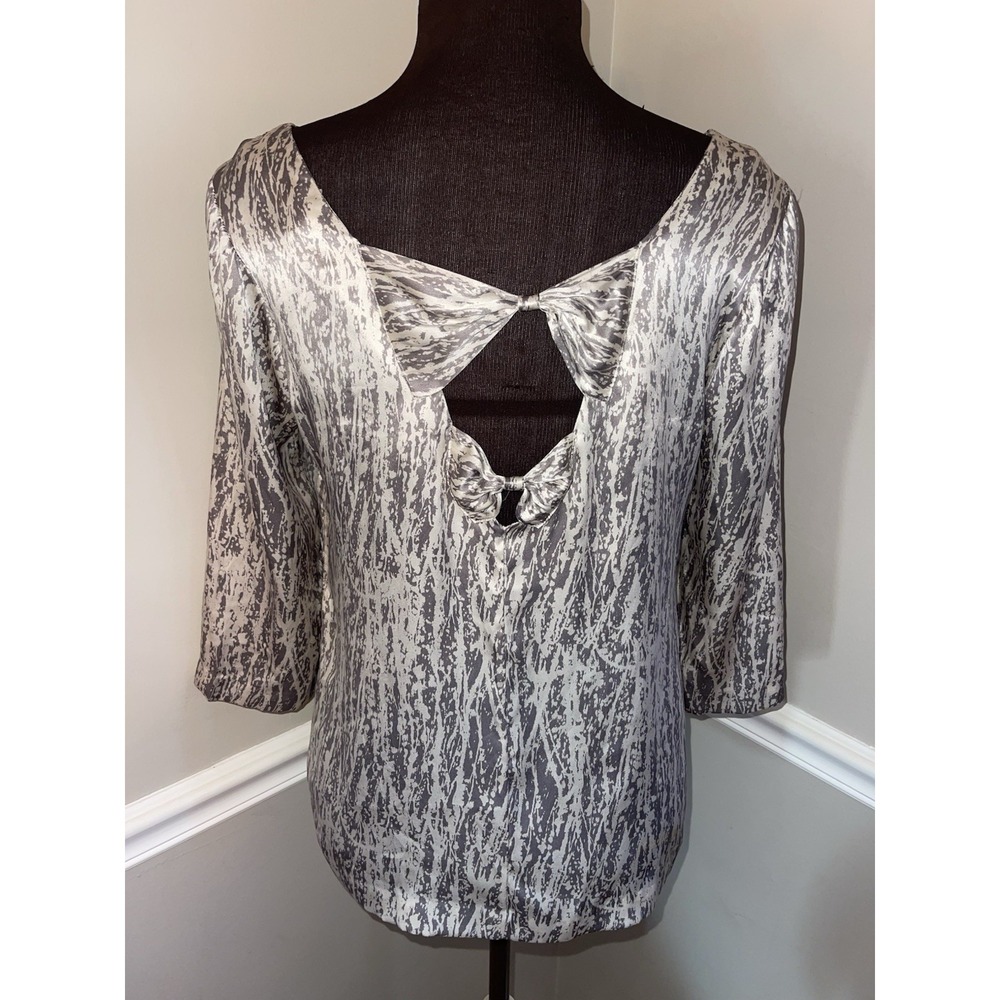 Joie Silk Blouse Cut Out Bows Backside Gray White Womens M Luxury